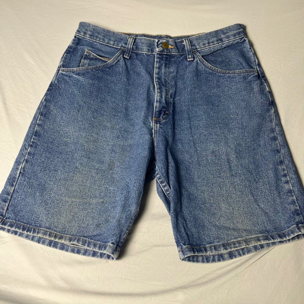 Wrangler Authentics Mens Denim Shorts Medium Wash 100% Cotton 606W1DH Size 33